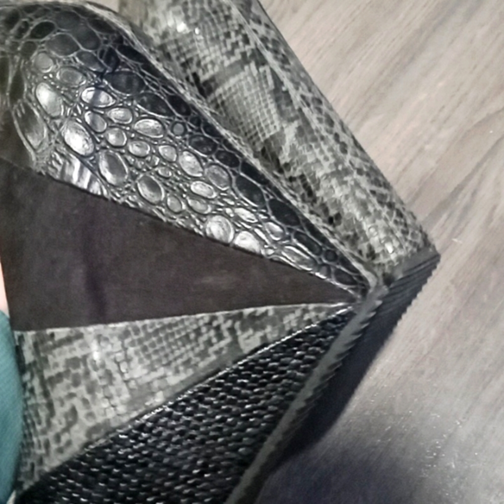 Aldo | Chunky Platform Wedge | Black Snakeskin Heels | 8.5W | Like New.